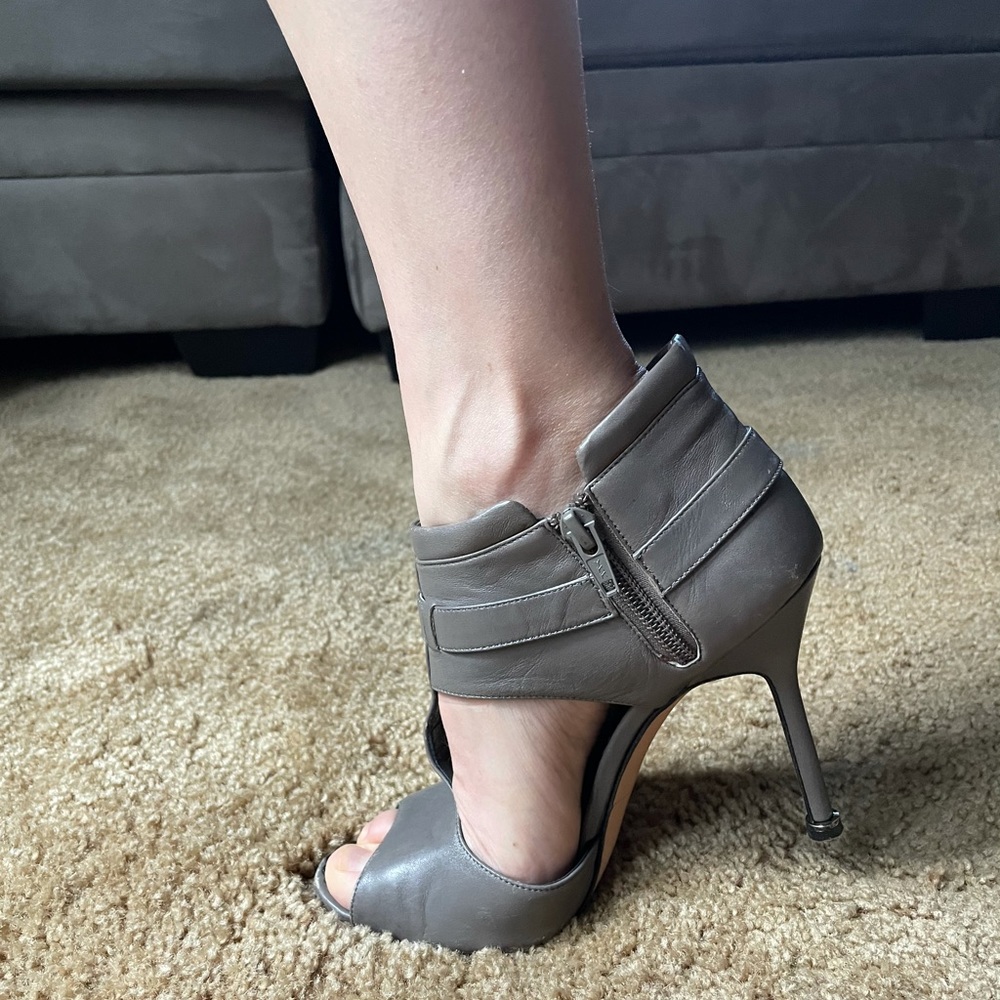 Manolo Blahnik grey heels, size 36.5
